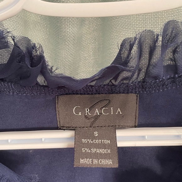 GRACIA Navy Ruffled Top - Picture 2 of 4
